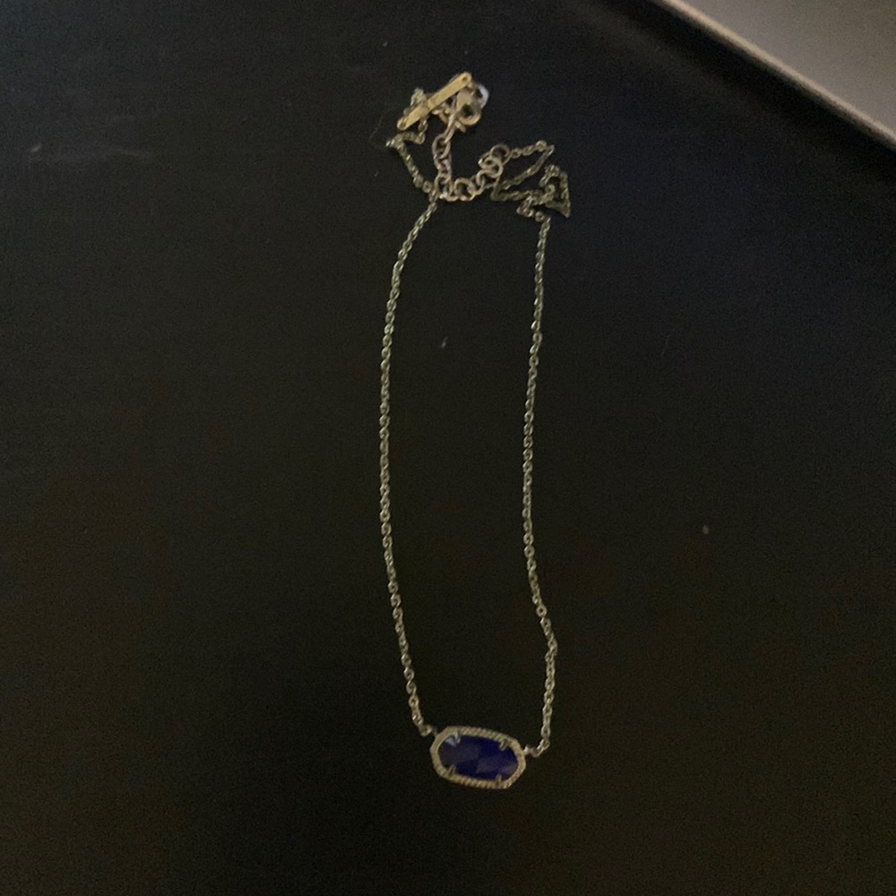 Kendra Scott necklace